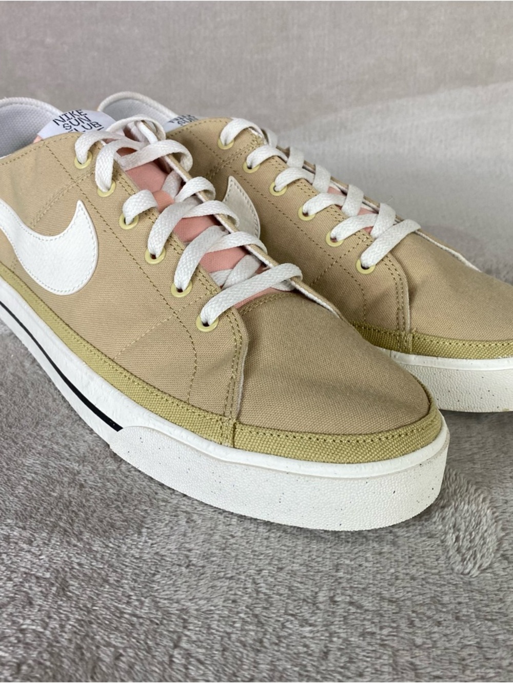 Nike Men's Beige White Low-Top Athletic Sneakers